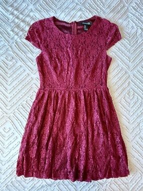 F21 Burgundy Floral Lace Dress | S